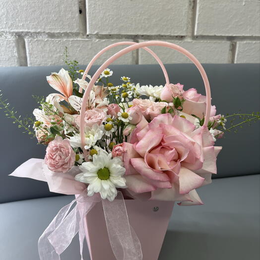 Сумочка 🎒 с розами 🌹 и летними цветами 🌸