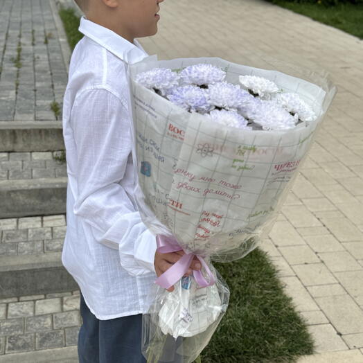 Школьный букет кустовая хризантема фиолетовая