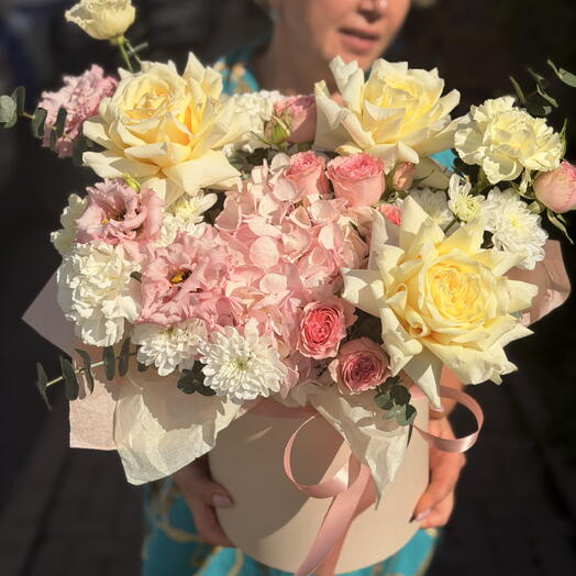 Летняя коробка с пионами💛