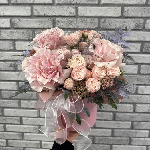 Композиция из пионовидной розы 💖