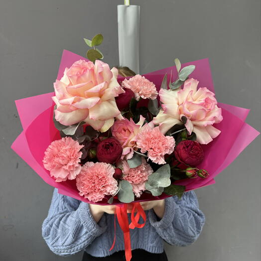 Нежный букет в Малиновой Пионовидной Розой 🌺