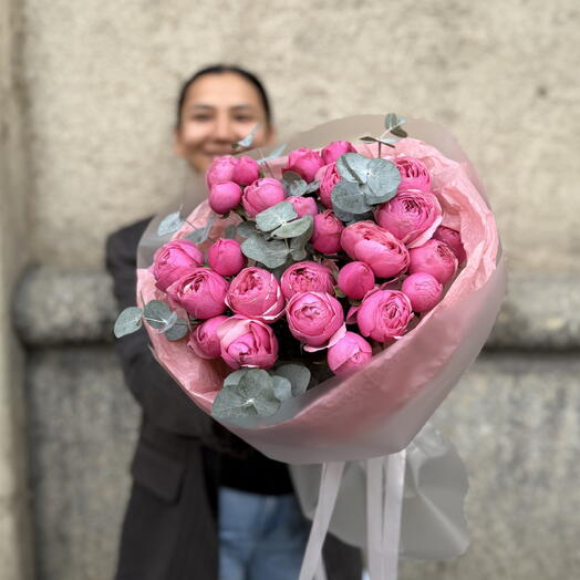 Моно букет с пионовидной Розов Silva pink в матовой упаковке