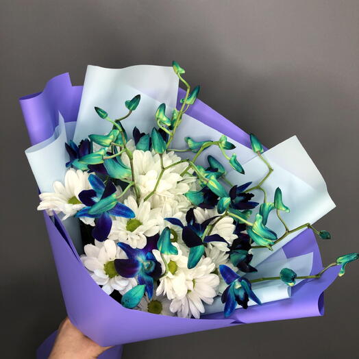 Необычный букет с космическими орхидеями и ромашковой хризантемой🌺☘️🌸🌺☘️🌸