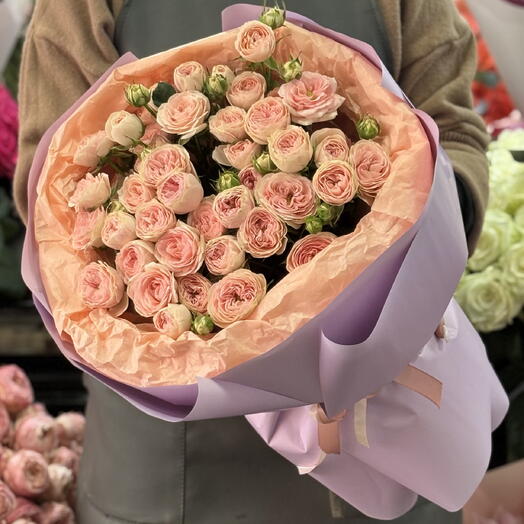 Elegance  — Букет из кустовых пионовидных роз