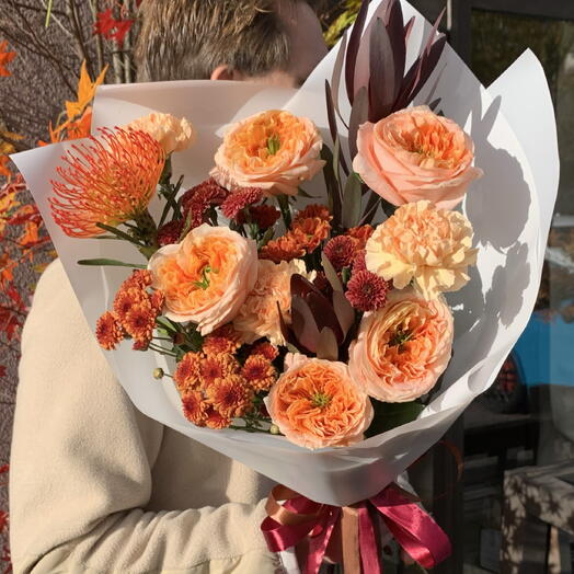 Букет «Тыквенный латте» с пионовидными розами, леукадендроном, нутаном, сантини 🧡🍁