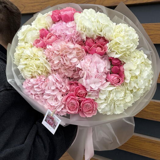 Большой букет с гортензиями и пион.розами сильва пинк