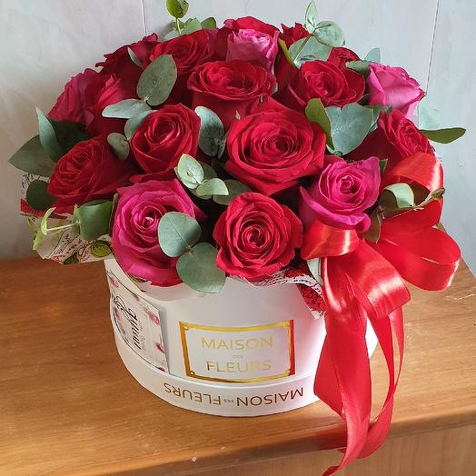 21 roses in a box