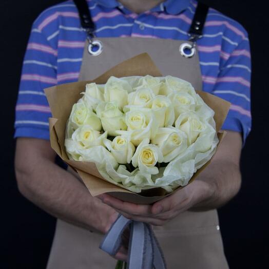 Bouquet of 15 white roses