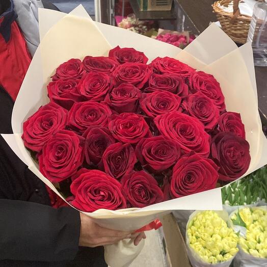 Bouquet of red roses