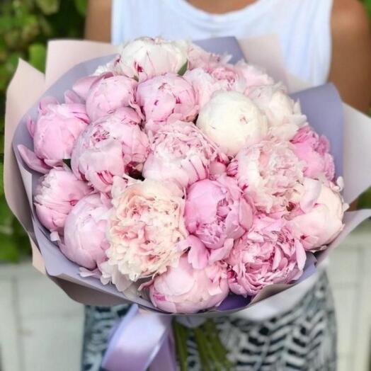 Bouquet of 25 peonies