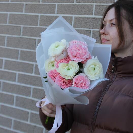 Букет дуо Лютики(ранункулюсы) и диантусы