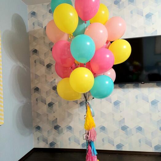 A bright mix of 30 balls with a bright tassel ribbon