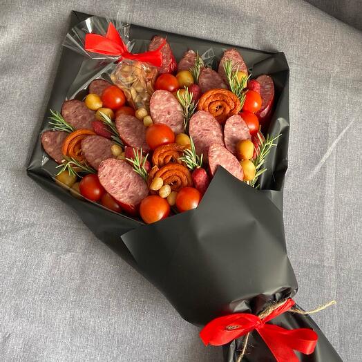 Букет из колбасы и закусок 🔥
