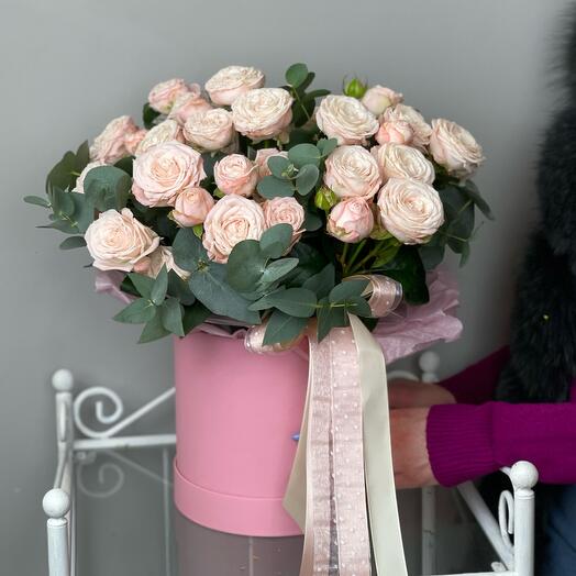 Пионовидный бум! Коробка с пионовижной кустовой нежной розой️