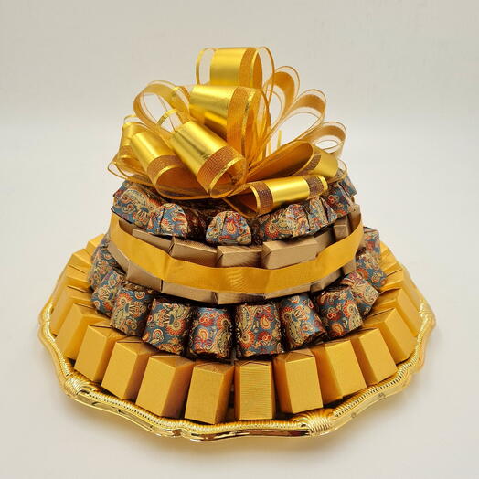 Gold and kashmiri design plate chocolates