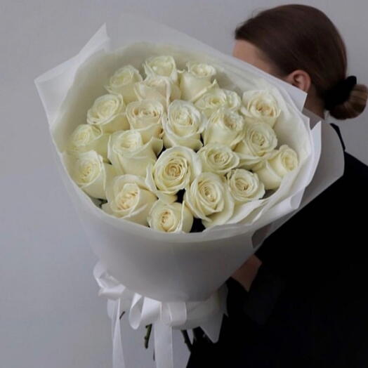 Букет из белоснежных роз 21 шт