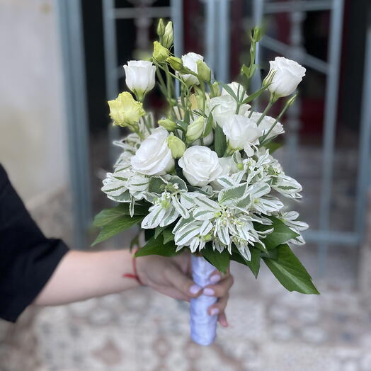 Wedding bouquet of eustoma and pittosporum