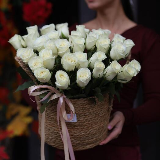 Корзина с розами