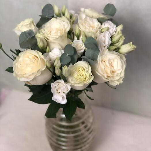 Ramo de 19 rosas en azul