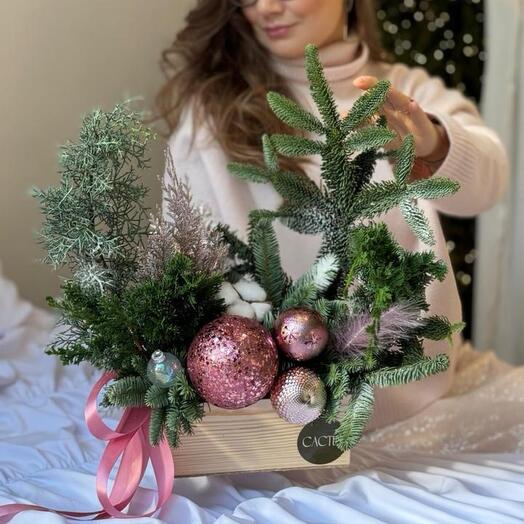 Композиция с хвоей, размер S Rose Collection