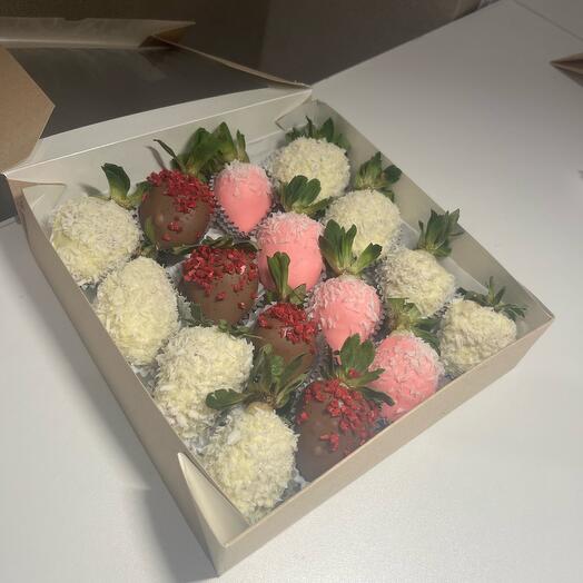 Клубника в шоколаде 16 шт