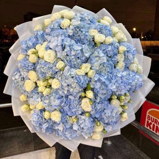 Hydrangea with bush rose