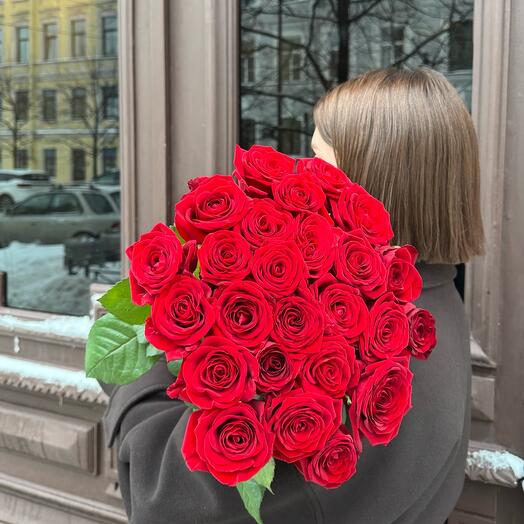 25 Ароматных Красных Роз 60см