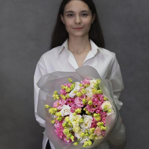 Белая и розовая Эустома
