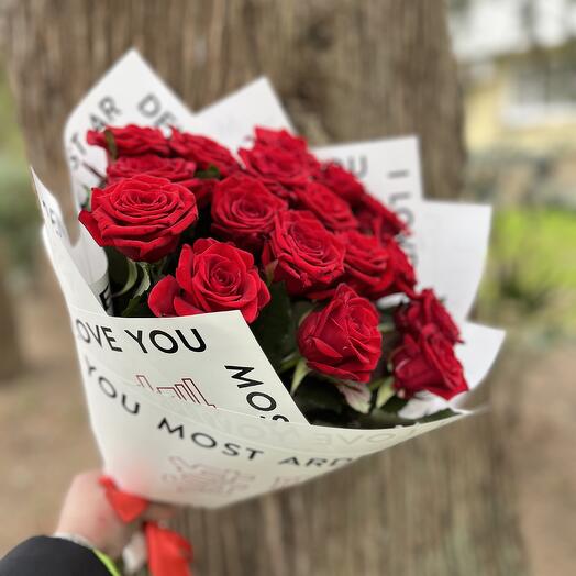 Красные розы 17 шт