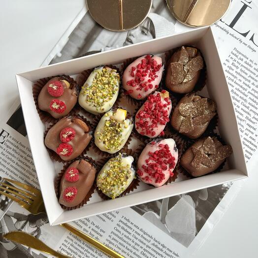Королевские финики 12 шт. в шоколаде с начинками