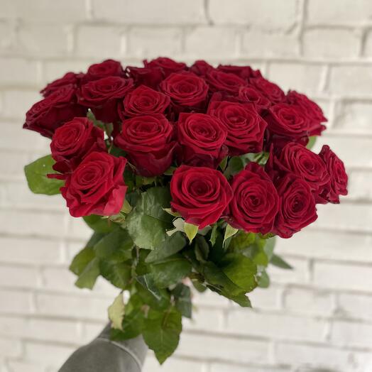 Букет из 25 красных роз