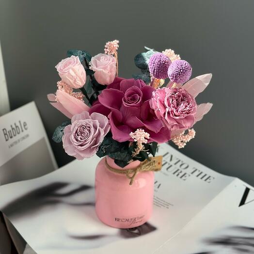 Композиция в вазе розами 🌸