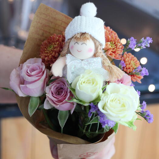 Mini Bouquet: White Doll