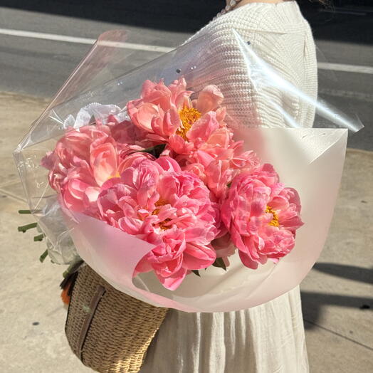 Hot girl bloom (Peonies bouquet)