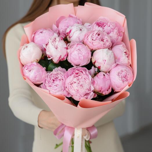 Розовые пионы в пленке (15шт)
