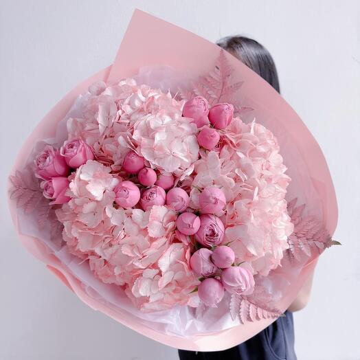 Peony and Hydrangea Bouquet N-099