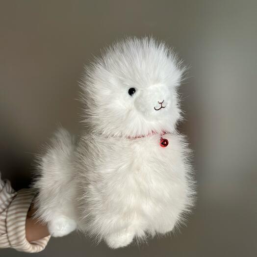 Мягкая игрушка Альпака с бубенчиком белая