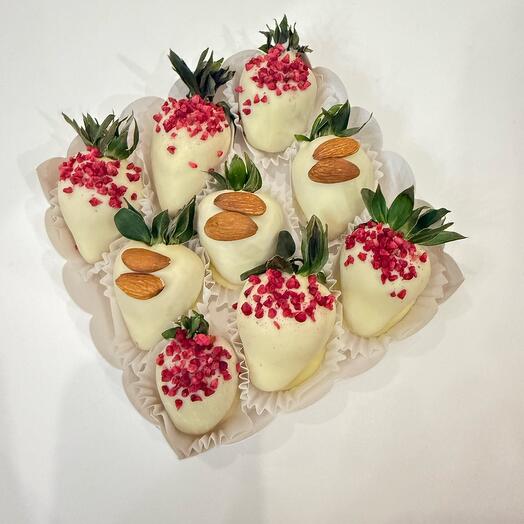 Клубника в белом шоколаде