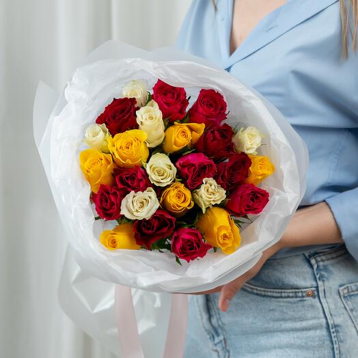 Букет из 25 роз Кения микс Сибирис