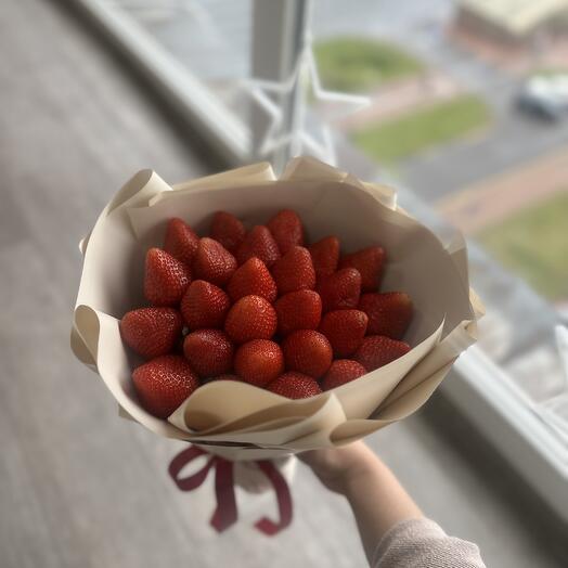 Букет из свежей клубники