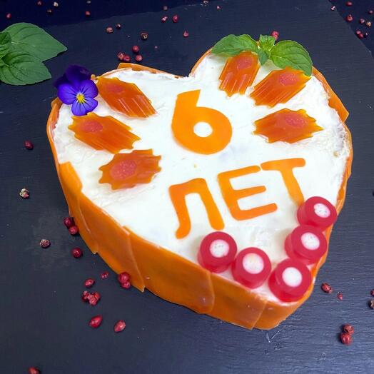 Торт - сердце на День Рождения