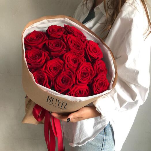 Букет красных роз 15шт