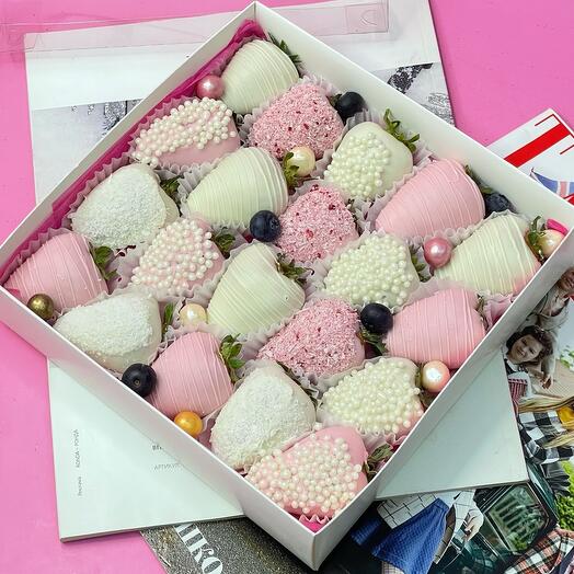 Клубника в шоколаде (20-30 ягод)  «Chocolate Berry Bliss»