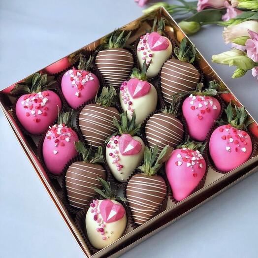 Клубника в шоколаде «Sweet Berry Bloom»