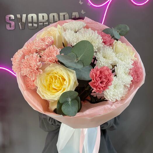 Букет с розами и хризантемой💐