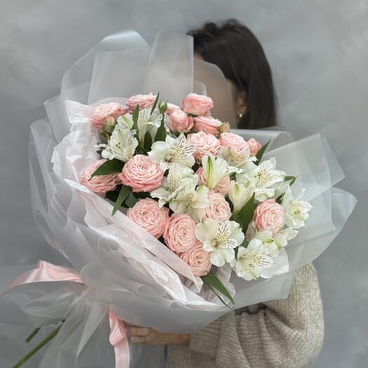 Букет из кустовых роз и альстромерии🌸🫧
