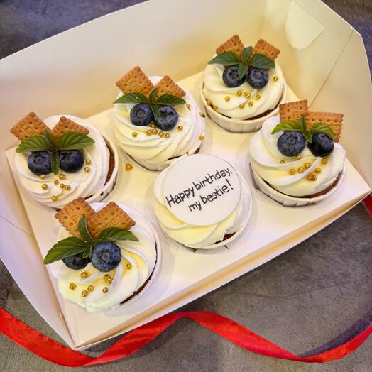 Набор капкейков с голубикой happy birthday 6шт