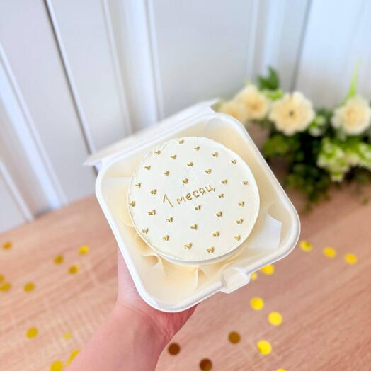 Бенто торт с золотыми сердечками