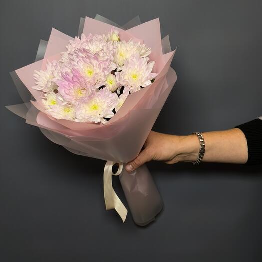 Букет - комплимент из розовых хризантем