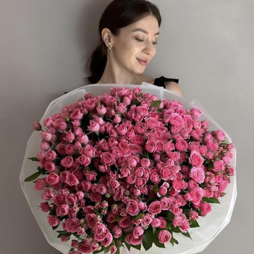 Букет из кустовых роз